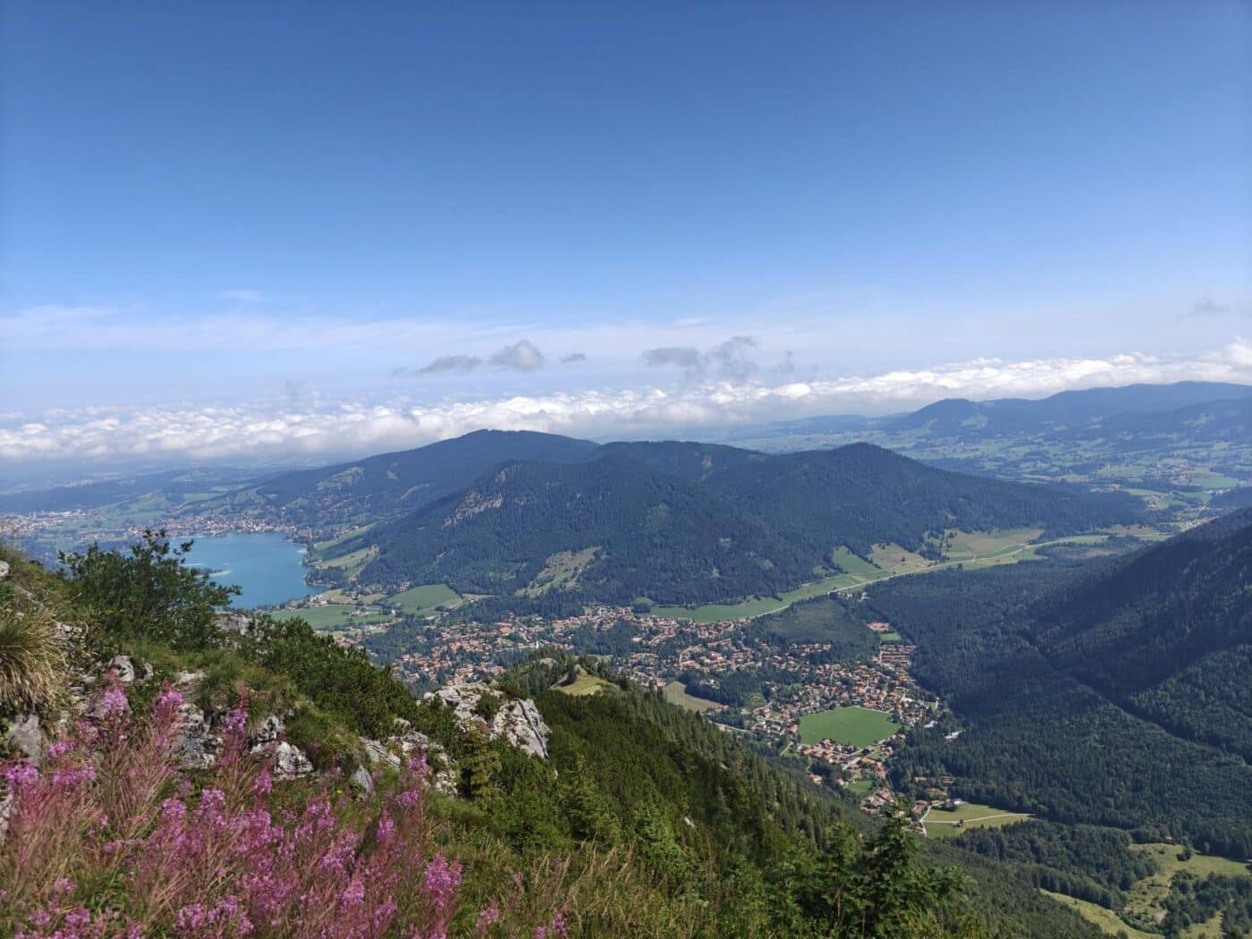 Gemeinsam zum Gipfel: Unser Wandertag auf die Brecherspitz.